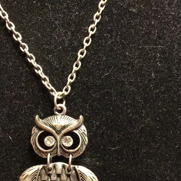 Chain with Owl Pendant .. Necklace - Picture 4 of 7